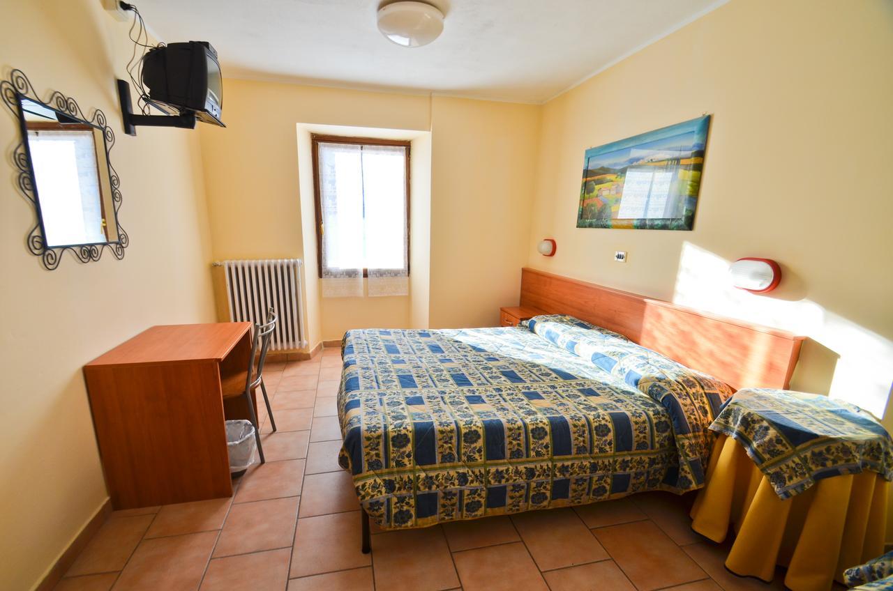 Hotel Miramonti Claviere Buitenkant foto