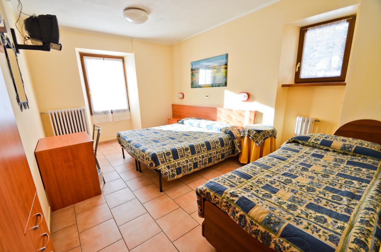 Hotel Miramonti Claviere Buitenkant foto
