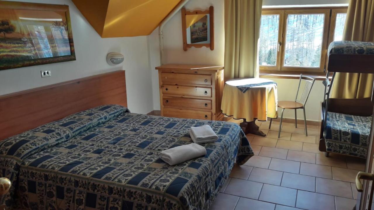 Hotel Miramonti Claviere Buitenkant foto